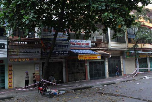 Sơ tán khẩn cấp các hộ dân gần TTTM Hải Dương - ảnh 3