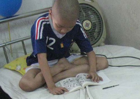 Ám ảnh chia tay trung thu của những đứa trẻ đầu trọc - ảnh 2