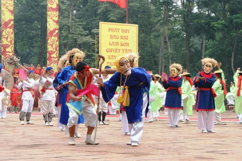 Lễ hội Lam Kinh 2013: Đón nhận bằng di tích đặc biệt - ảnh 1