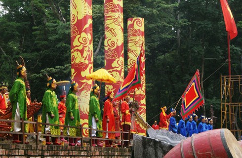 Lễ hội Lam Kinh 2013: Đón nhận bằng di tích đặc biệt - ảnh 2