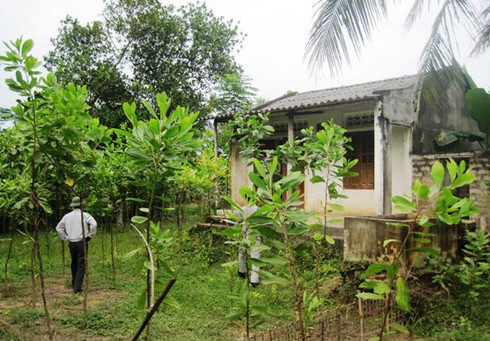 Phát hiện xác chồng trong căn nhà hoang - ảnh 1