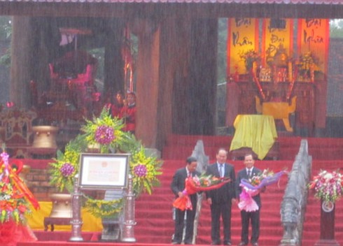 Lam Kinh tưng bừng nhận bằng di tích Quốc gia đặc biệt - ảnh 2