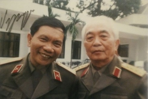 “Bức ảnh Đại tướng Võ Nguyên Giáp ký tặng là bảo bối của tôi” - ảnh 1