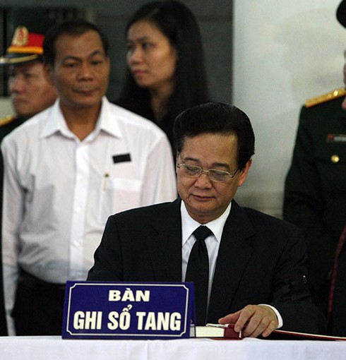 Những lời ghi sổ tang cảm động dành cho Đại tướng Võ Nguyên Giáp - ảnh 3