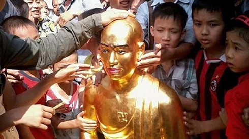 Tự ý đưa tượng mình vào chùa: Có thể trục xuất sư trụ trì - ảnh 1