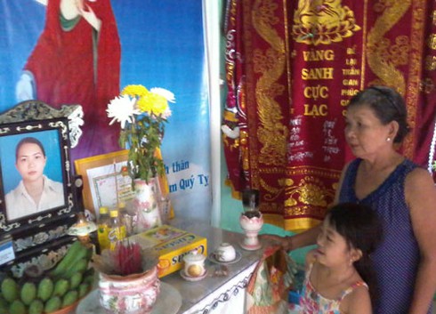 Vụ xe khách đâm vách núi: Trước khi mất, cô ấy hẹn về thăm nhà nội... - ảnh 1