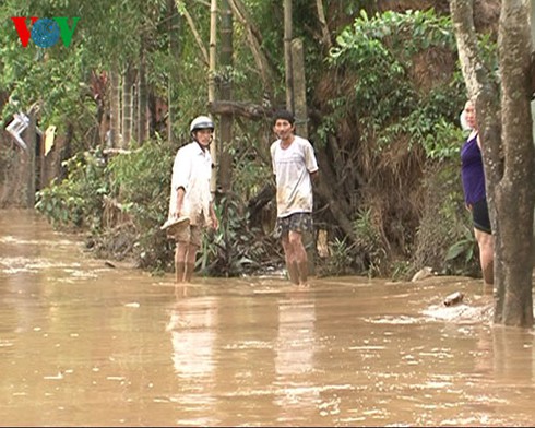 Tận mắt thấy rốn lũ: Chỉ còn lại bùn và rác - ảnh 7