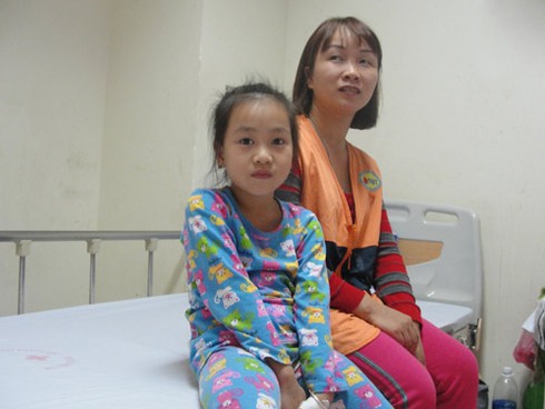Nghi trúng độc, nhiều người bị chảy máu nội tạng - ảnh 2