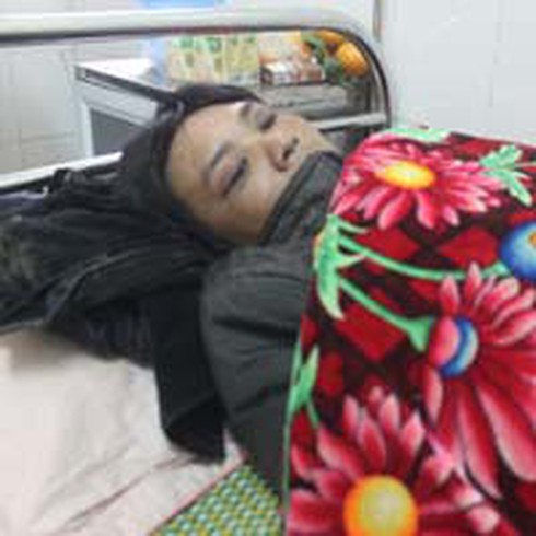 2 “cẩu tặc” bị đốt xe máy, đánh trọng thương - ảnh 1