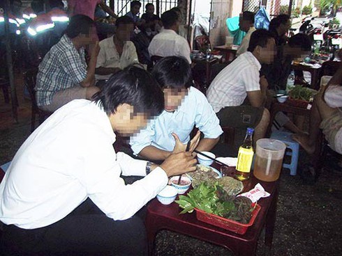 Dấu hiệu nhận biết nam giới bị ung thư vú - ảnh 1