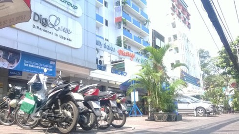 Ăn kẹo của người lạ, học sinh lớp 5 suýt bị bắt cóc - ảnh 2