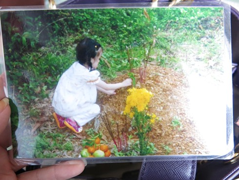 Bé gái đi ngoài ra đường miệng: Cần sự giúp đỡ hảo tâm - ảnh 4