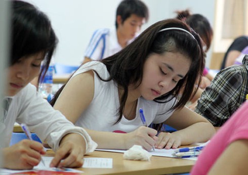 Quyển Những điều cần biết về tuyển sinh 2014 còn nhiều sai sót - ảnh 1