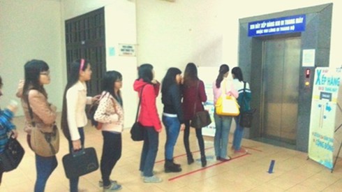 ‘Văn hóa thang máy’: Ý tưởng của sinh viên Ngoại giao - ảnh 1