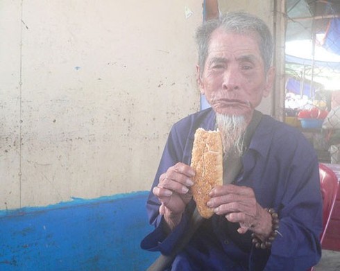 Ông lão sở hữu 26 ngón tay, chân - ảnh 2