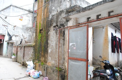 Phòng trọ nứt, ẩm mốc: Chủ nhân tương lai thách thức tử thần - ảnh 8