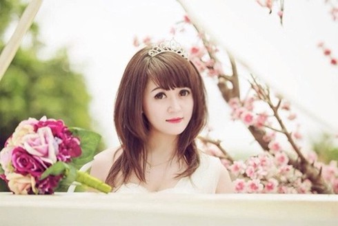 Ngắm 3 cô giáo nổi tiếng vì quá xinh - ảnh 9