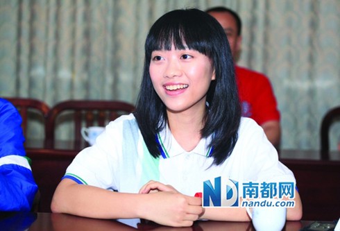 Ngắm nữ sinh trúng tuyển 11 trường đại học lớn - ảnh 1