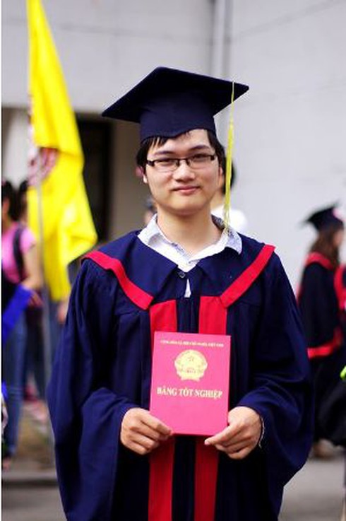 Á khoa ĐH Ngoại thương: Cậu học trò nghèo từ chối học bổng du học - ảnh 1