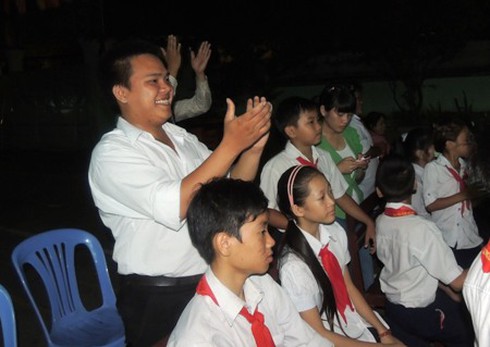 Chàng trai 22 tuổi học lớp... 1 - ảnh 1