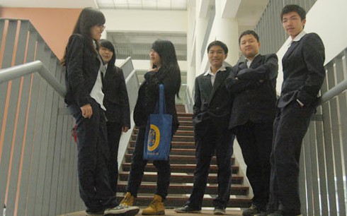 Chiêm ngưỡng đồng phục tiền triệu của học sinh Hà Nội - ảnh 4