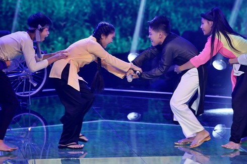 The Voice Kids, Đồ Rê Mí: Gồng mình trẻ hát bài người lớn - ảnh 3