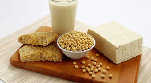 Ung thư vú phát triển nhanh vì sữa đậu nành - ảnh 1