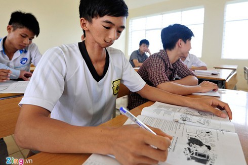 Nam sinh mang gương mặt dị tật vì thay răng - ảnh 1