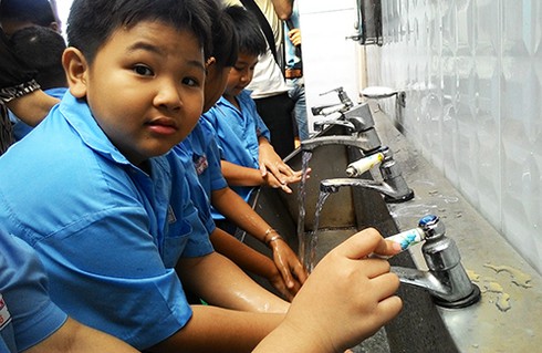 TP.HCM: Tìm ra thủ phạm khiến hơn 200 học sinh cùng ốm - ảnh 2