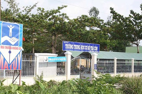 Một học sinh lớp 8 uống thuốc sâu tự tử ngay tại trường - ảnh 2