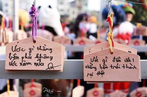 Những điều ước phản cảm của giới trẻ trong lễ hội văn hóa Nhật Bản - ảnh 5