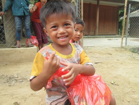 Mang yêu thương đến với học sinh vùng khó khăn của Nghệ An - ảnh 2