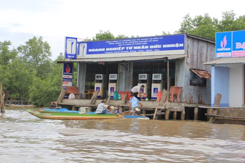 Ngắm cuộc sống sông nước của người dân Cà Mau - ảnh 17