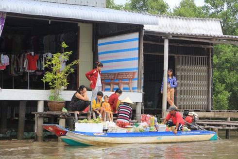 Ngắm cuộc sống sông nước của người dân Cà Mau - ảnh 22