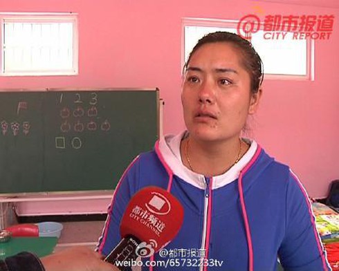 Phẫn nộ với giáo viên bắt gần 20 bé trai khỏa thân xếp hình, chụp ảnh - ảnh 2