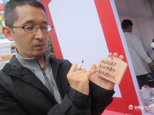 Những điều ước đẹp xen lẫn phản cảm trong lễ hội văn hóa Nhật Bản năm 2016 - ảnh 2