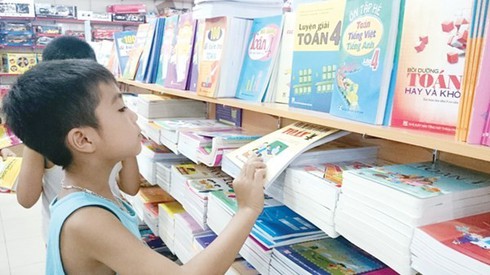 'Không có chuyện sách giáo khoa hai miền Bắc - Nam' - ảnh 1