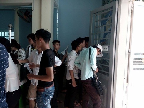 Những thí sinh đầu tiên xét tuyển đại học năm 2016 - ảnh 9