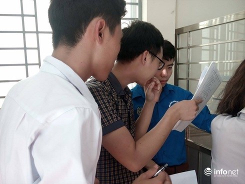 Những thí sinh đầu tiên xét tuyển đại học năm 2016 - ảnh 7