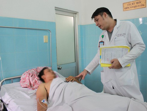 Cấp cứu người đàn ông bị dập hạ bộ - ảnh 1
