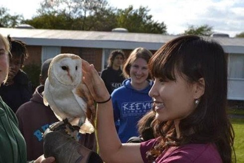 Chủ tịch xinh đẹp của Hội trí thức trẻ Việt Nam tại Anh - ảnh 1