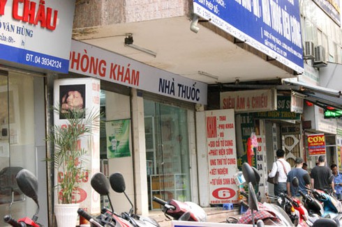 Phòng khám tràn lan “ăn ké” bệnh viện: Rất cần sự giám sát chặt chẽ - ảnh 2