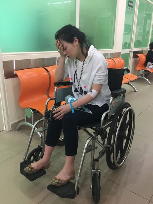 Nhật Kim Anh ngất xỉu trên máy bay, phải nhập viện cấp cứu - ảnh 2