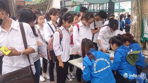 Công bố đề thi thử nghiệm môn Vật lý kỳ thi THPT quốc gia năm 2017 - ảnh 1