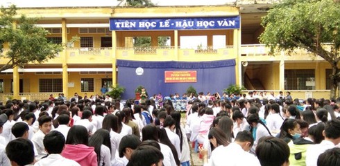 Hiệu trưởng phát hiện đề thi trên Facebook - ảnh 1