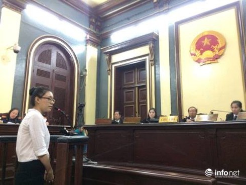 (Cập nhật) Phiên tòa xét xử Phương Nga: Chuyển thư tay qua lỗ thông gió - ảnh 5