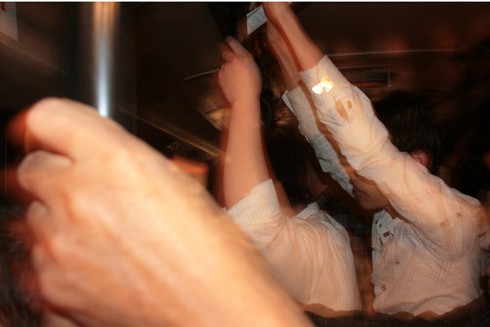 Đi xe buýt phải có `bàn tay thép”