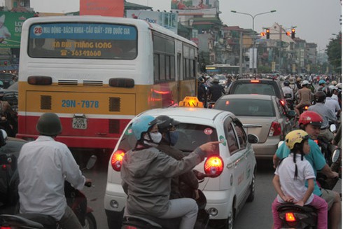 Đổi giờ làm: Các phương án đang `đá` nhau?