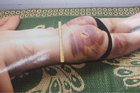 Đánh vợ dã man và quay video vì bị ngăn… ngoại tình