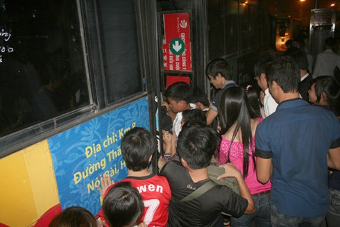 Chống ùn tắc: Đòi gặp lãnh đạo Bộ mới đưa giải pháp